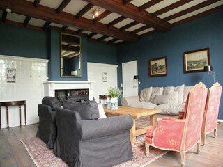 Farmhouse Doorn Features 20