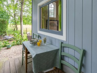Cottage Rossum Outdoor Recording 6