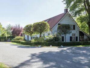 Holiday house Spacious Holiday Home in Bergeijk with Garden - Riethoven - image1