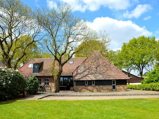 Cottage Asten Outdoor Recording 2