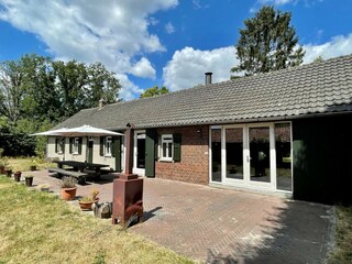 Farmhouse Stramproy Outdoor Recording 7