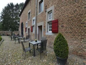 Villa in Mesch mit Garten