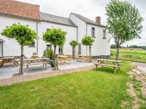 Spacious farmhouse in Limburg near forest - Margraten - image1