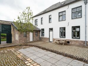 Bauernhof Klassischer in Bemelen (Margraten) mit Terrasse - Margraten - image1