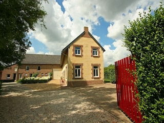 Farmhouse Gulpen Outdoor Recording 1