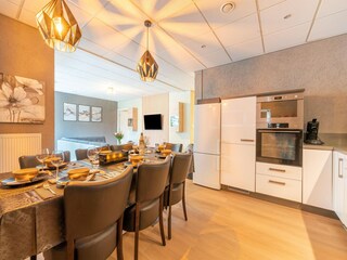 Apartment Walem Features 24