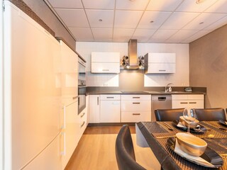 Apartment Walem Features 25
