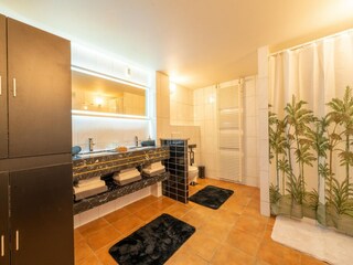 Apartment Walem Features 17