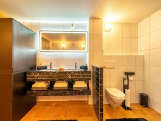 Apartment Walem Features 29