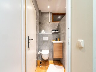 Apartment Walem Features 11