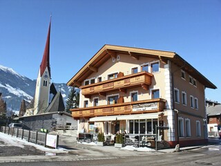 Apartment Uderns Outdoor Recording 5
