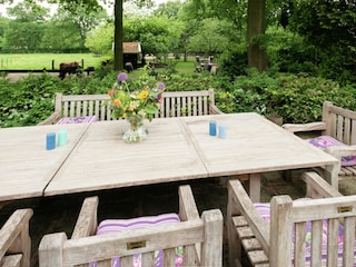 Farmhouse Linde Outdoor Recording 3