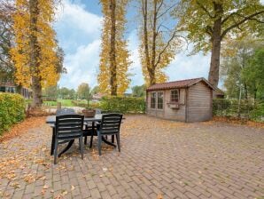 Vakantiehuis Voormalige arbeiderswoning in Dwingeloo aan het water - Dwingeloo - image1