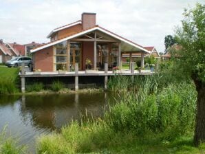 Comfortabele vakantievilla aan het water, bij het Veluwemeer in Biddinghuizen - Biedhuizen - image1