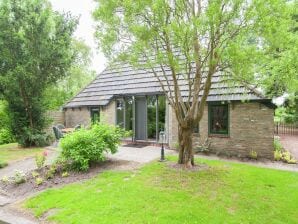 Quaint Farmhouse in Waskemeer near the Forest - Donkerbroek - image1