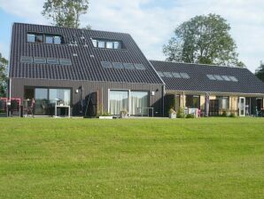 Holiday house Luxuriöses Ferienhaus mit eigener Terrasse - Boornzwaag - image1