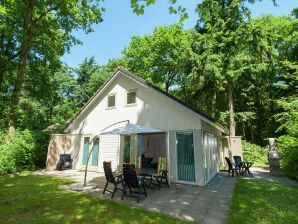 Vakantiehuis Villa met tuin en open haard