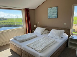 Holiday house Warns Features 18