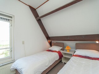 Holiday house Warns Features 21