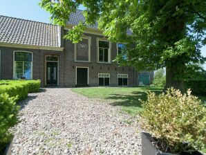 Vakantiehuis Sfeervolle woning in Easterlittens op een Friese boerderij - Pasen - image1