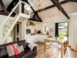 Ferienhaus Holiday home in Leende with roofed terrace