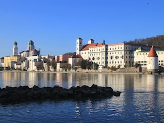 Passau 30 km entfernt.