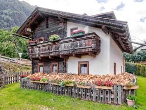 Vakantiehuis Uitnodigende cottage in Matrei dicht bij skigebied - Matrei in Oost-Tirol - image1