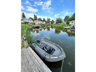 unser Motorboot Whaly