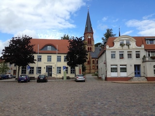 Warin - Rathaus - Stiftskirche