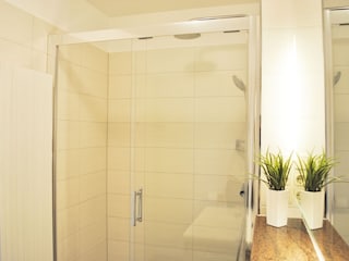 Bad mit großer Regendusche