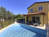 Villa Mugeba I with pool in Istria - wiibuk.com
