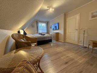 2. großes SZ mit Boxspringbett 180x200