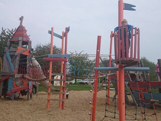 Piratenspielplatz 600m entfernt