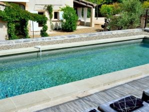 met veel flair en een betoverend uitzicht op de Mont Ventoux - 811 APT