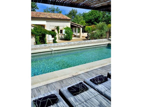 Holiday house with lots of flair and an enchanting view of the Mont Ventoux - 811 APT