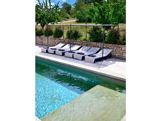 Der Pool (12 m x 3,5 m, Tiefe 1,50 m)
