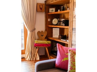 Einbauten aus echtem Altholz