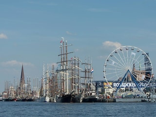 Hansesail in Rostock Hafenblick