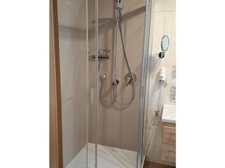 Bad-Dusche