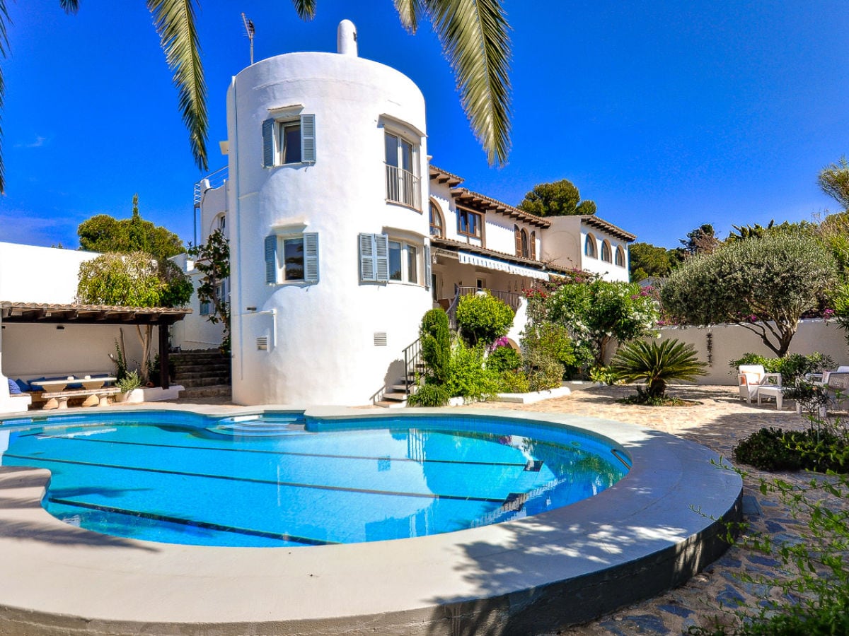 Ferienhaus Ibiza Stil Mit Pool 2679 Portocolom Firma Mallorca Ferienwohnungen Ug Haftungsbeschrankt Co Kg Herr Kai Bremer