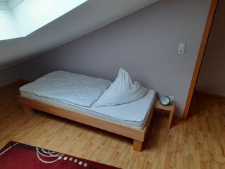 2. Schlafzimmer