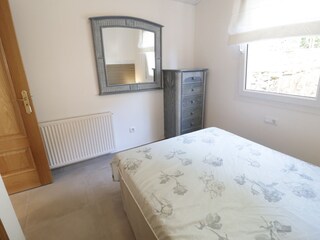 Villa Palau-Saverdera Caratteristiche 27