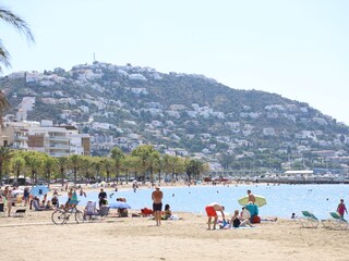 Villa Palau-Saverdera Ambiente 39