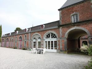 Malerisches Schloss in Havelange mit Terrasse - Havelange - image1