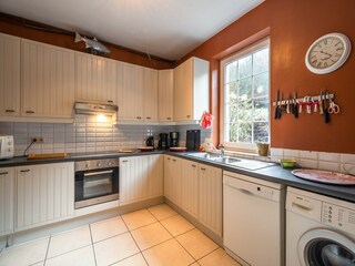 Farmhouse Maredret Features 13