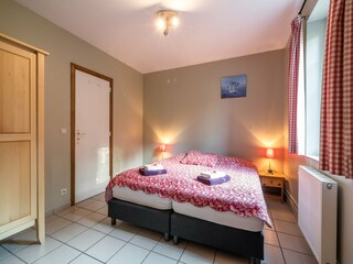 Farmhouse Maredret Features 18