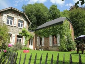 Maison de vacances Cottage spacieux avec cour et grand jardin - Bièvre - image1