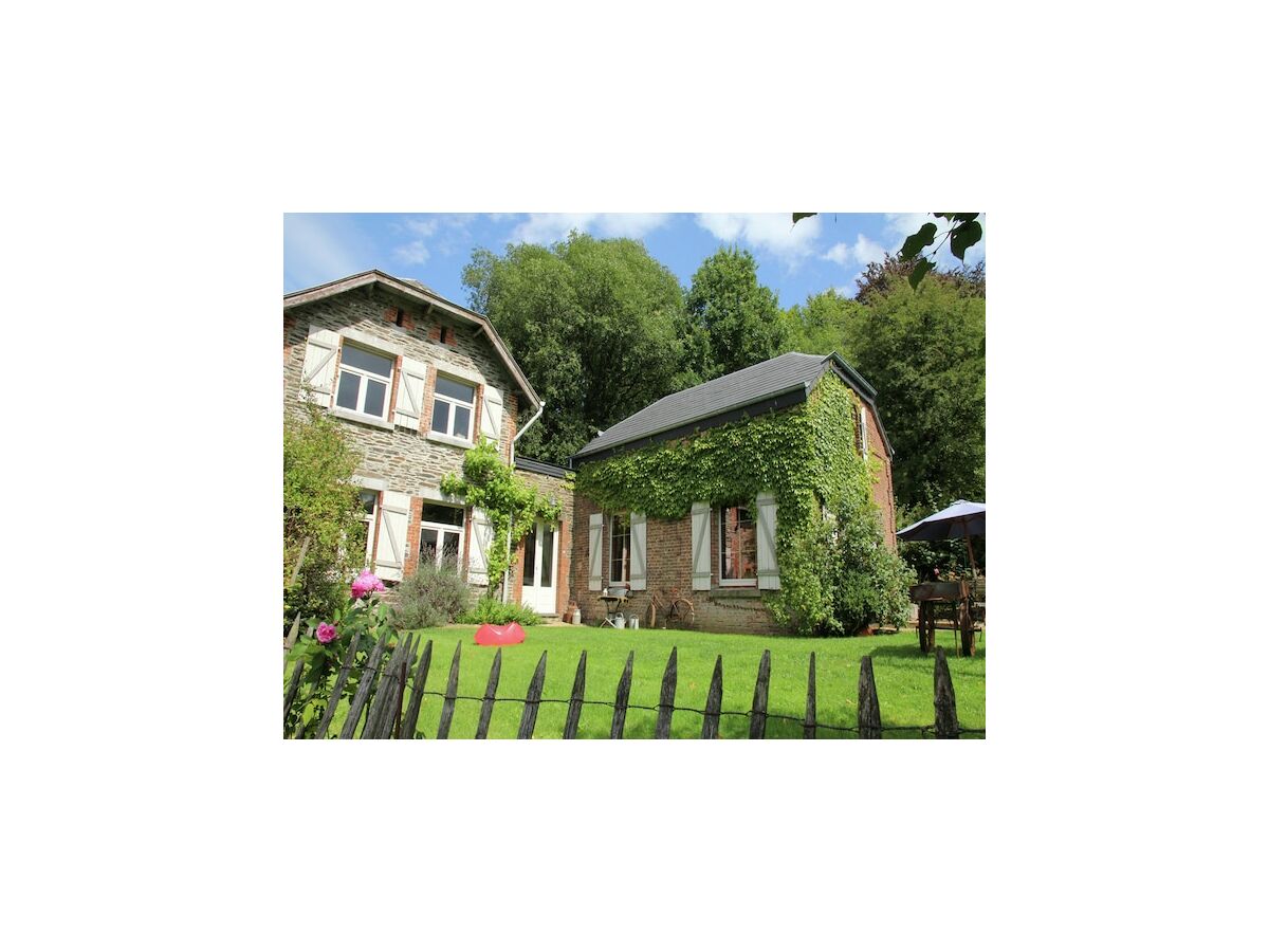 Maison de vacances Bièvre Enregistrement extérieur 1