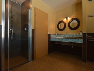 Apartamento Robertville Características 22