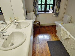 Villa Spa Features 21